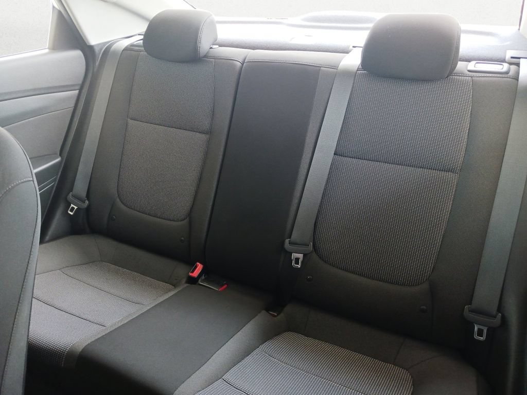 Used 2022 Hyundai Accent SEL FWD image 9