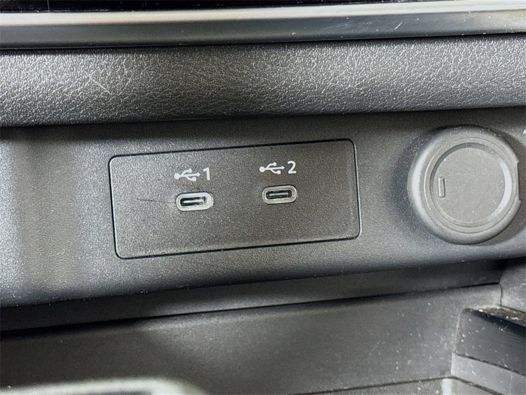 Used 2024 Nissan Rogue SV image 18