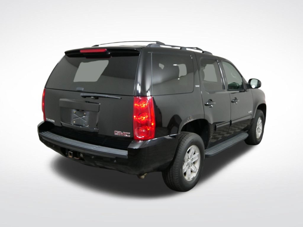 Used 2013 GMC Yukon SLT w/ SLT-2 Equipment Package AWD/4WD image 3