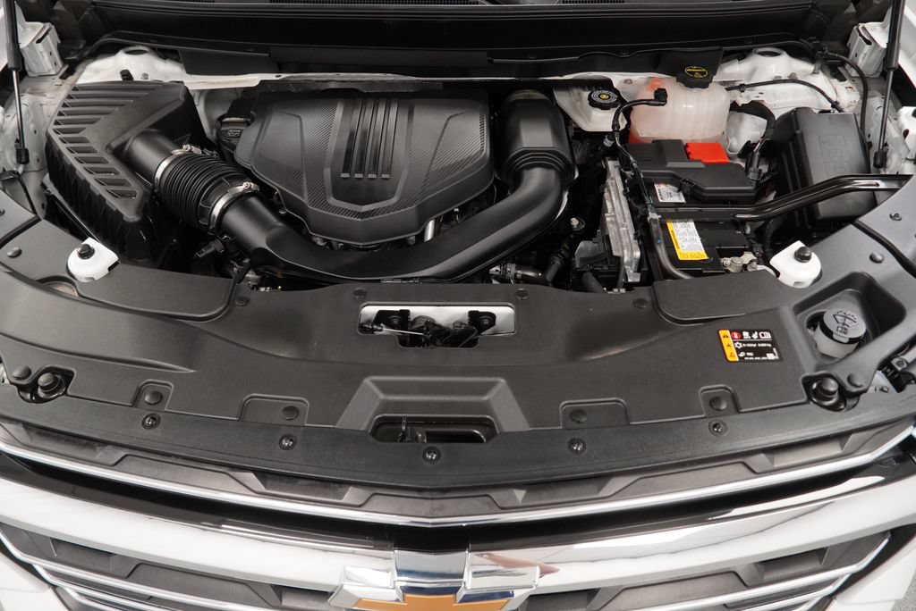Certified 2024 Chevrolet Traverse LT w/ Trailering Package FWD image 42
