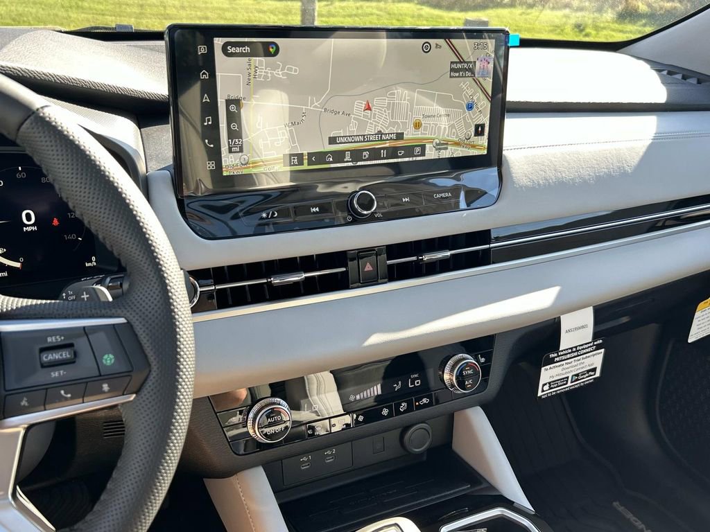 New 2025 Mitsubishi Outlander SE image 26