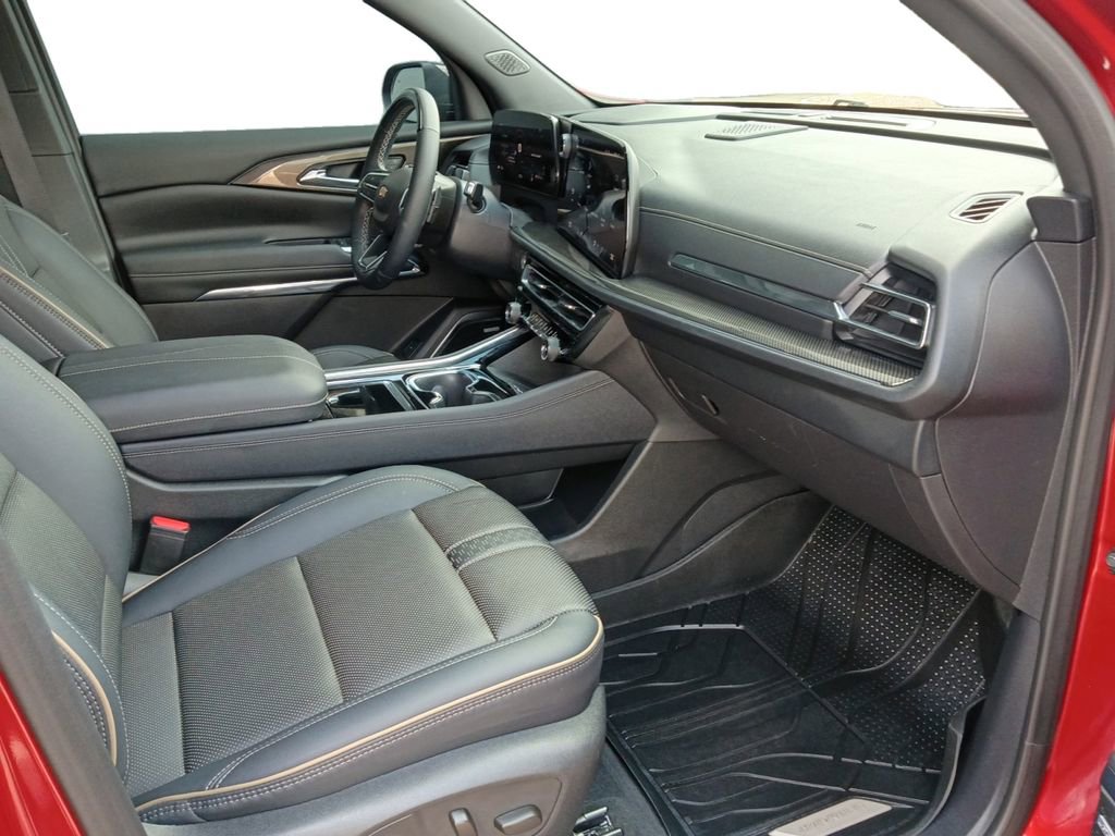 Used 2025 Chevrolet Traverse High Country image 24