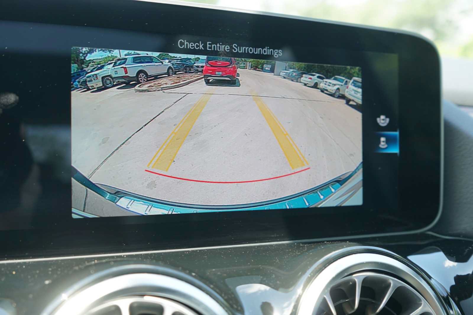 Used 2021 Mercedes-Benz GLA 250 4MATIC image 11