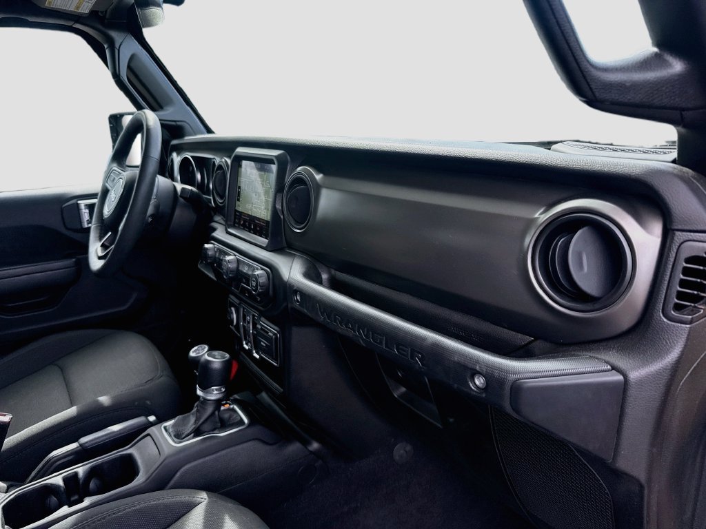 Certified 2023 Jeep Wrangler Unlimited w/ Sun & Screen Package AWD/4WD image 34