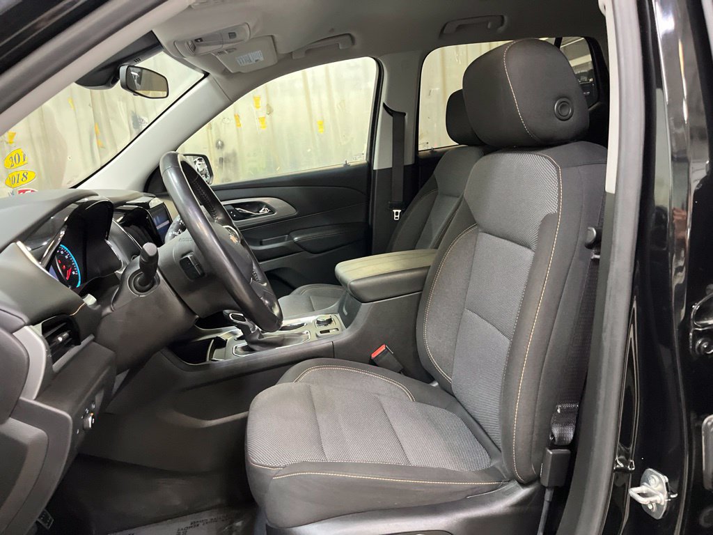 Used 2021 Chevrolet Traverse LT FWD image 20