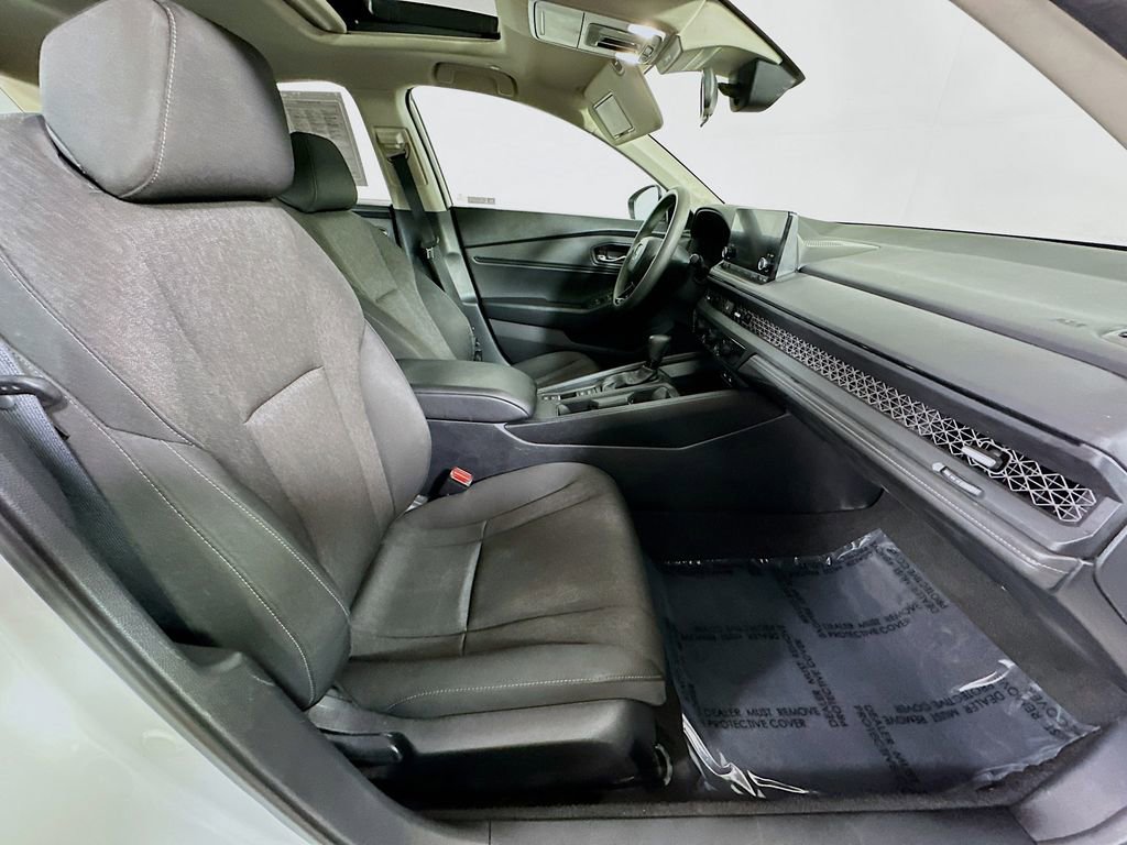 Used 2024 Honda Accord EX image 9