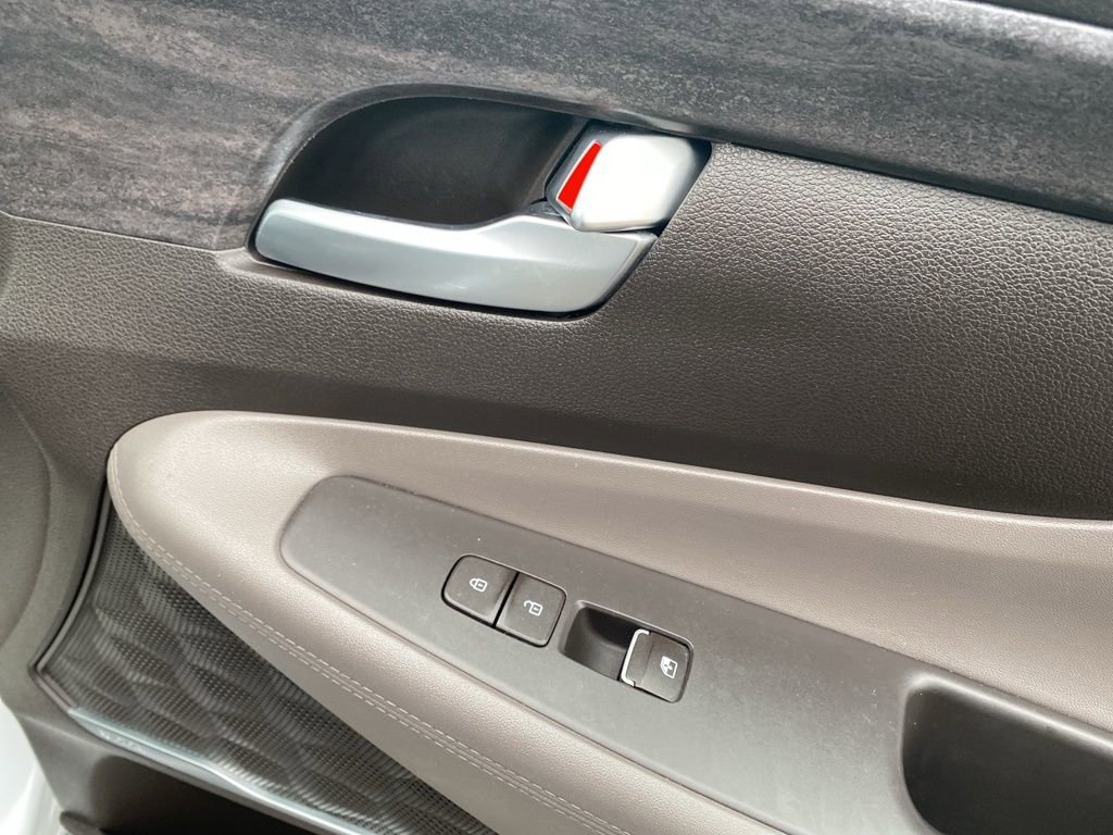 Used 2020 Hyundai Santa Fe SEL w/ Convenience Package image 13