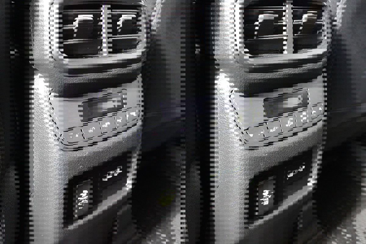 Used 2023 Honda Pilot TrailSport image 33