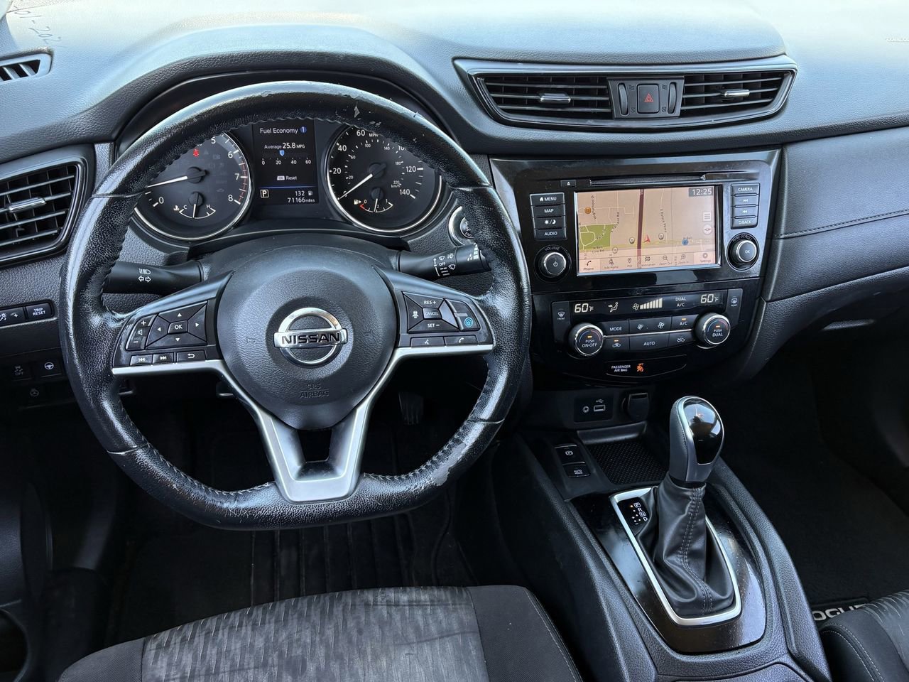 Used 2020 Nissan Rogue SV w/ Premium Package FWD image 13