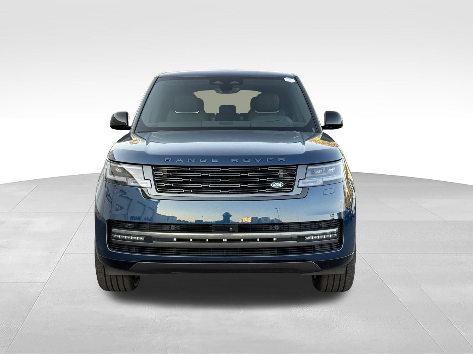New 2027 Land Rover Range Rover Long Wheelbase SE AWD/4WD image 9