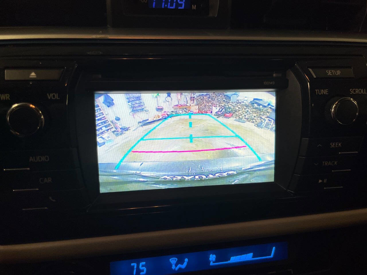 Used 2015 Toyota Corolla LE image 8