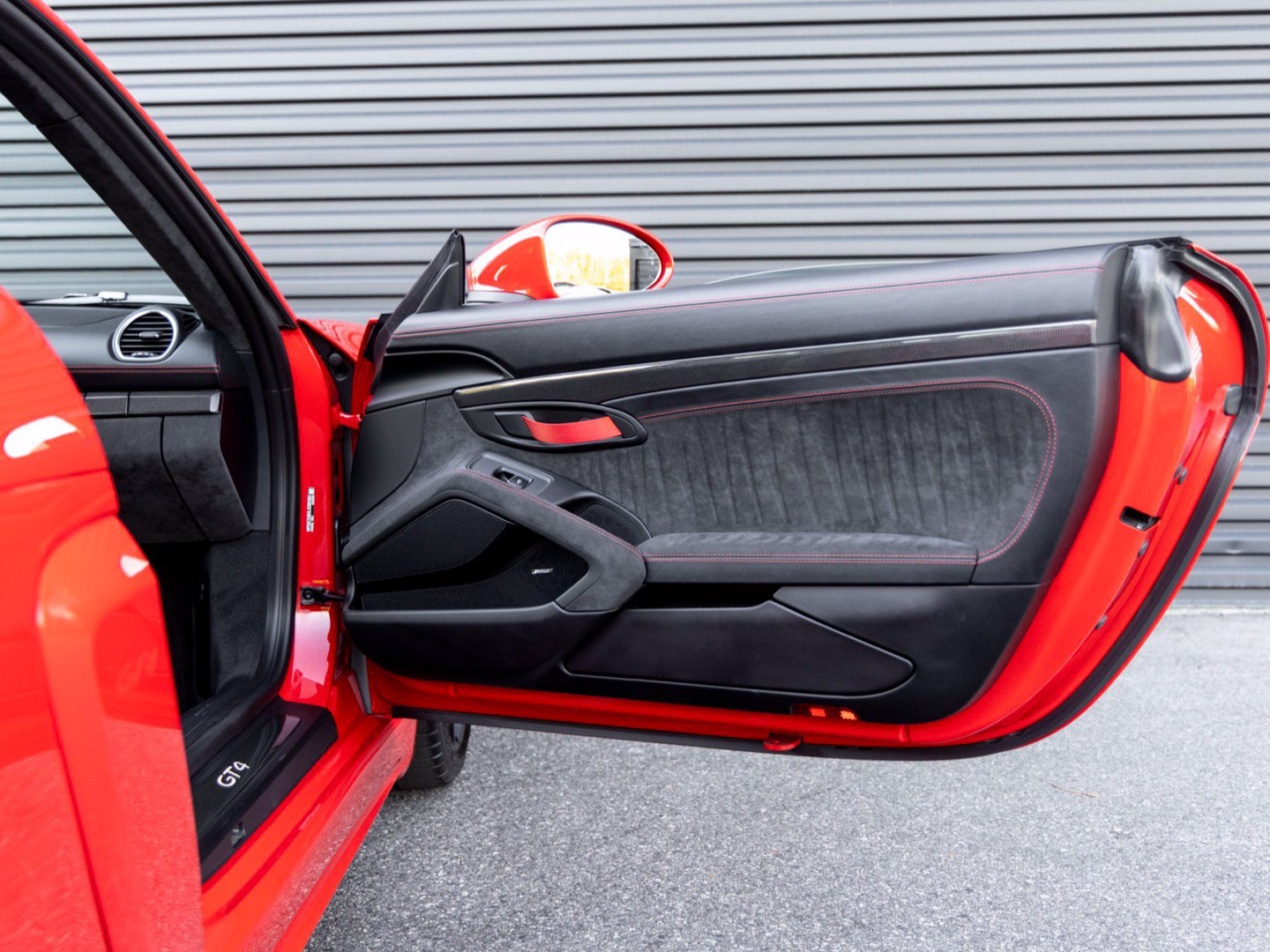 Certified 2020 Porsche 718 Cayman GT4 RWD image 26