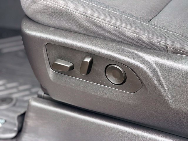 Used 2025 Chevrolet Silverado 1500 RST AWD/4WD image 8