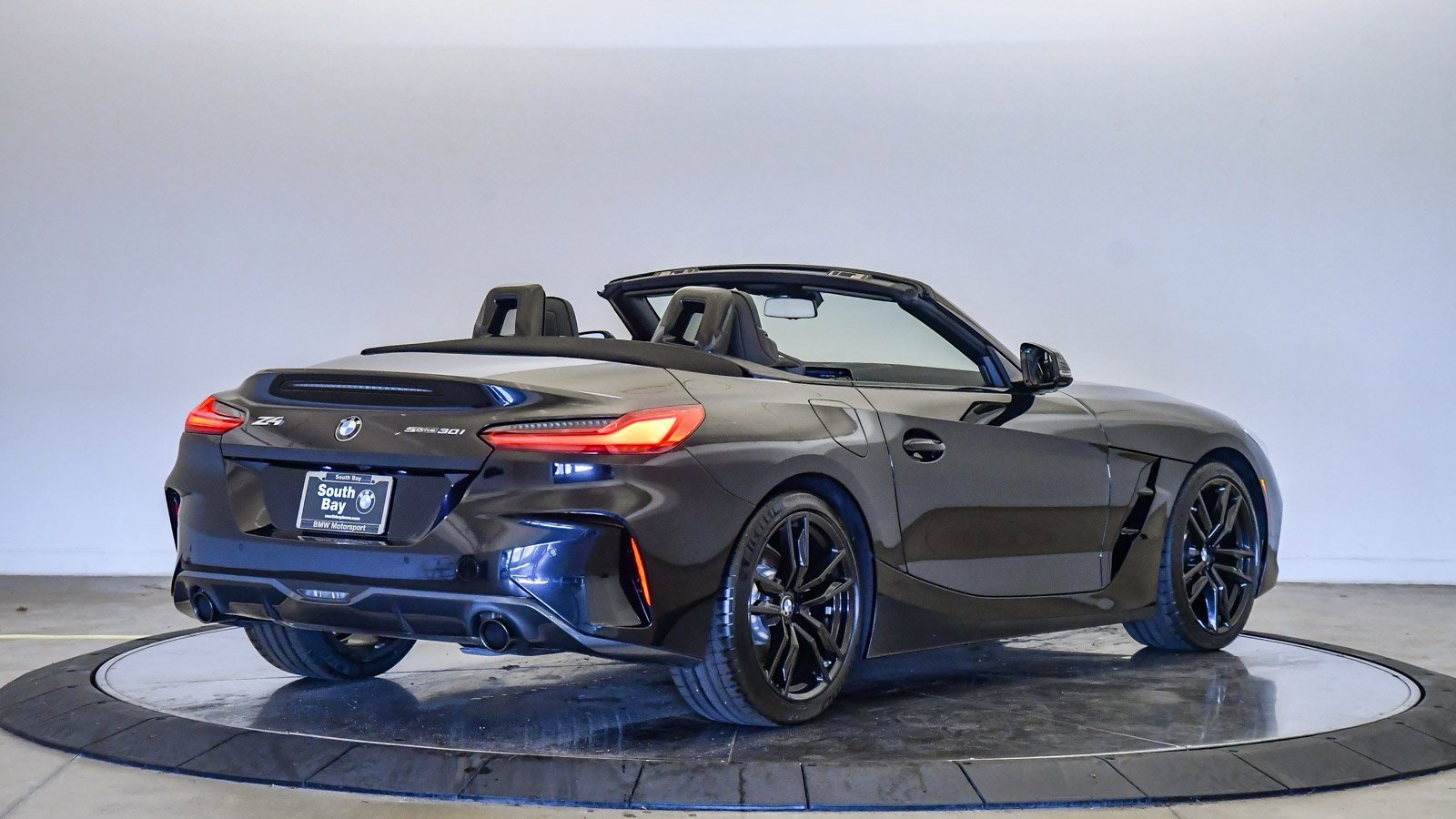 Certified 2022 BMW Z4 sDrive30i w/ M Sport Package image 32