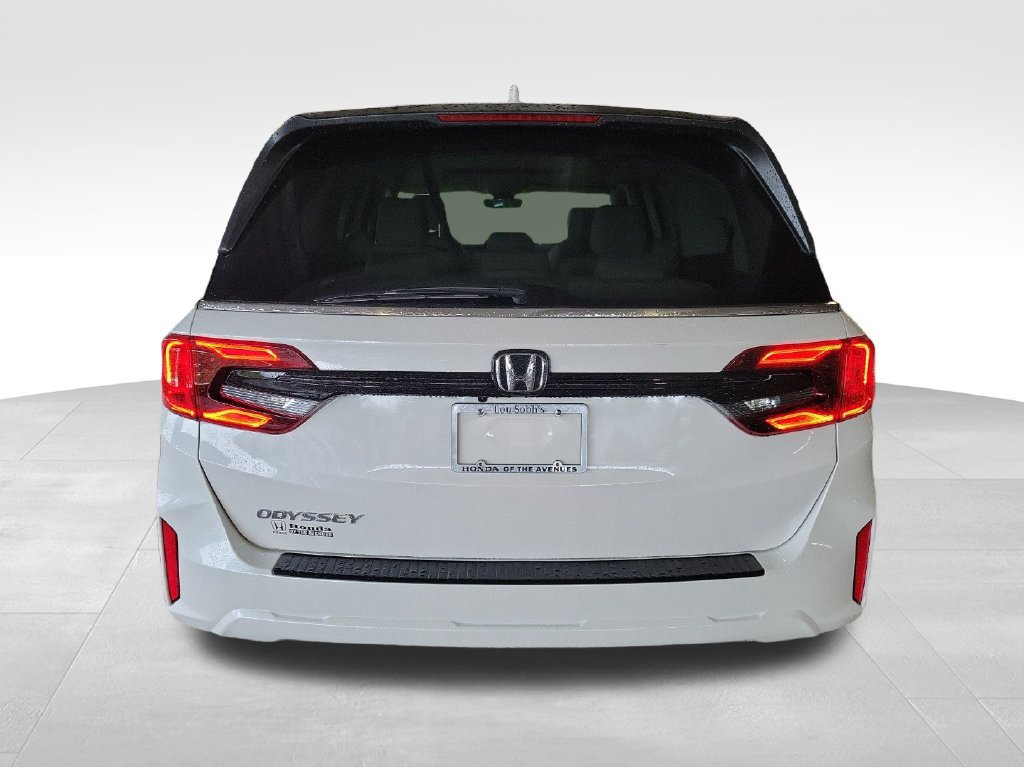 Certified 2026 Honda Odyssey EX-L image 9