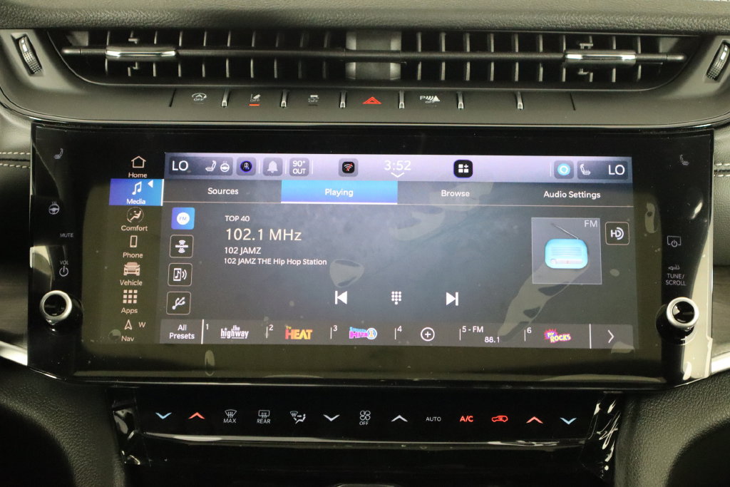 New 2026 Jeep Grand Cherokee Altitude AWD/4WD image 28