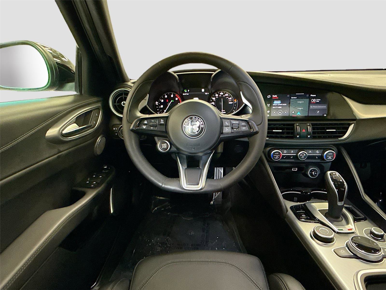 Used 2023 Alfa Romeo Giulia Veloce RWD image 11