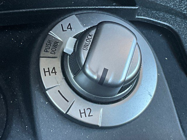 Used 2020 Toyota 4Runner SR5 AWD/4WD image 24