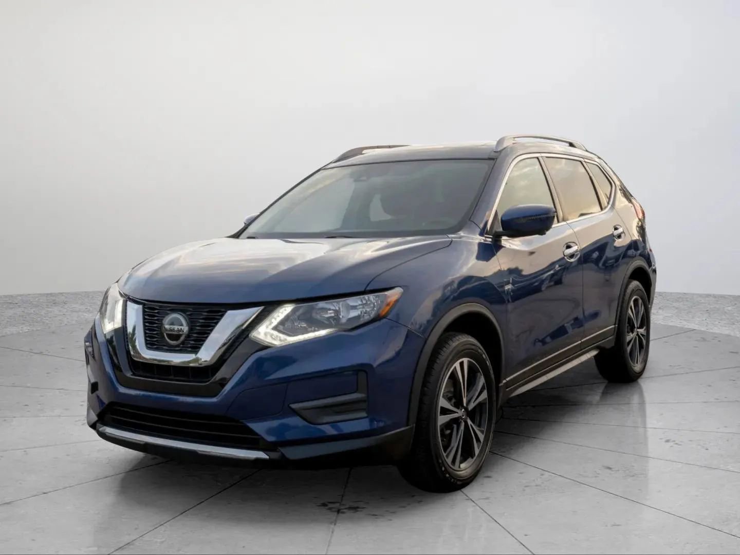 Used 2019 Nissan Rogue SV w/ Sun & Sound Touring Package