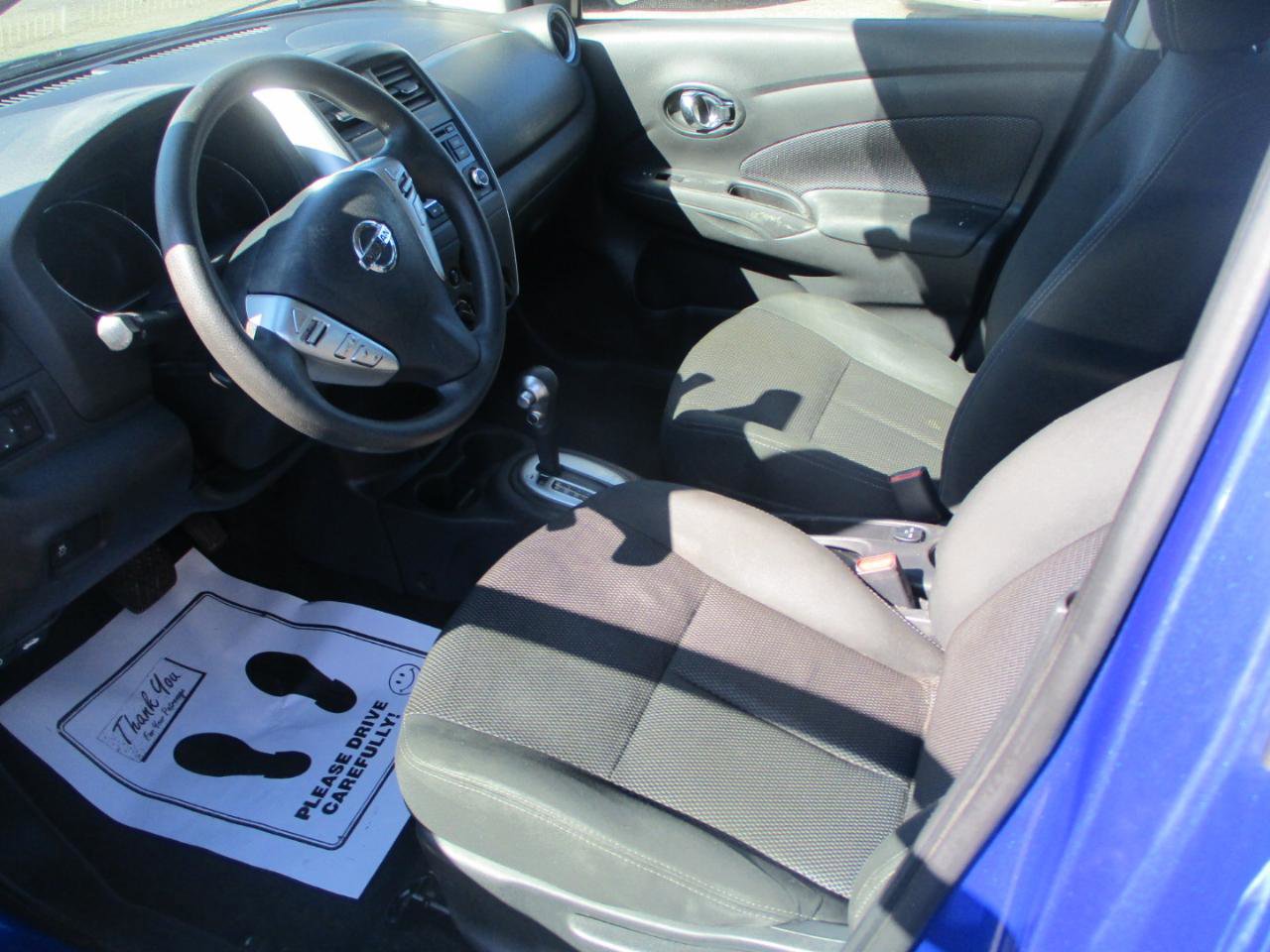 Used 2017 Nissan Versa SV FWD image 9