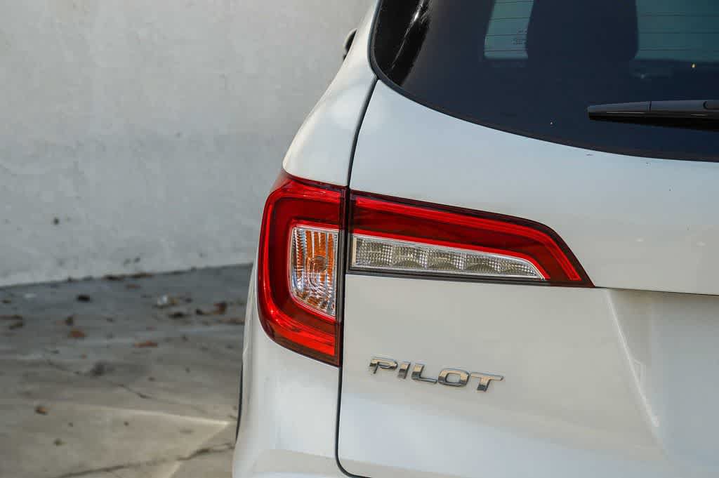 Used 2019 Honda Pilot Touring image 7