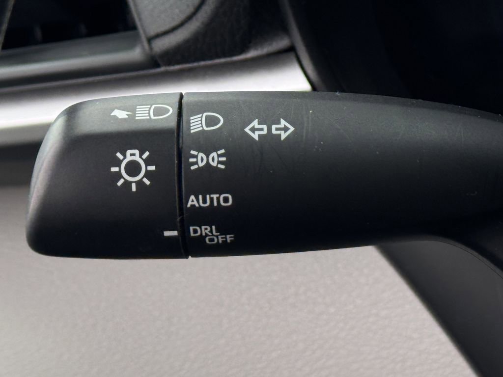 Used 2024 Toyota Sienna LE image 22