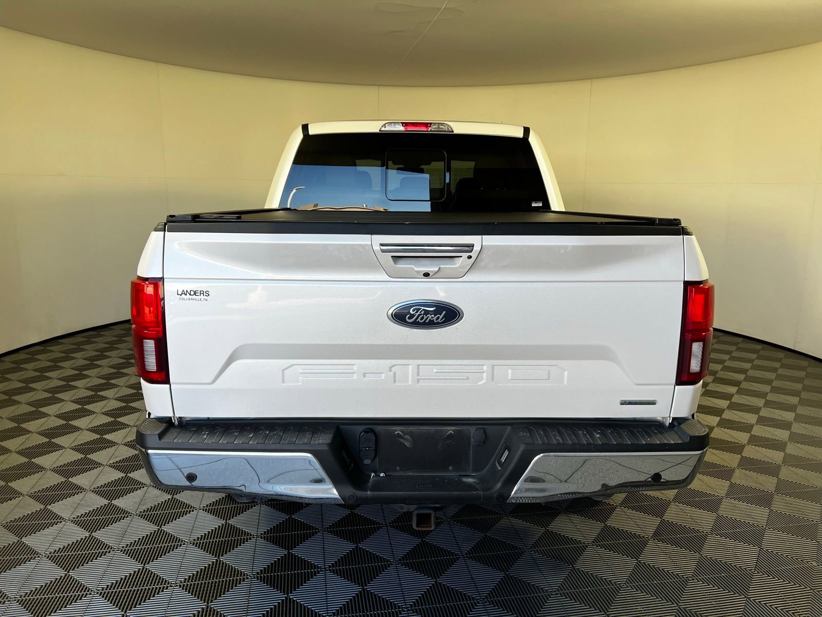 Used 2019 Ford F150 Lariat image 6