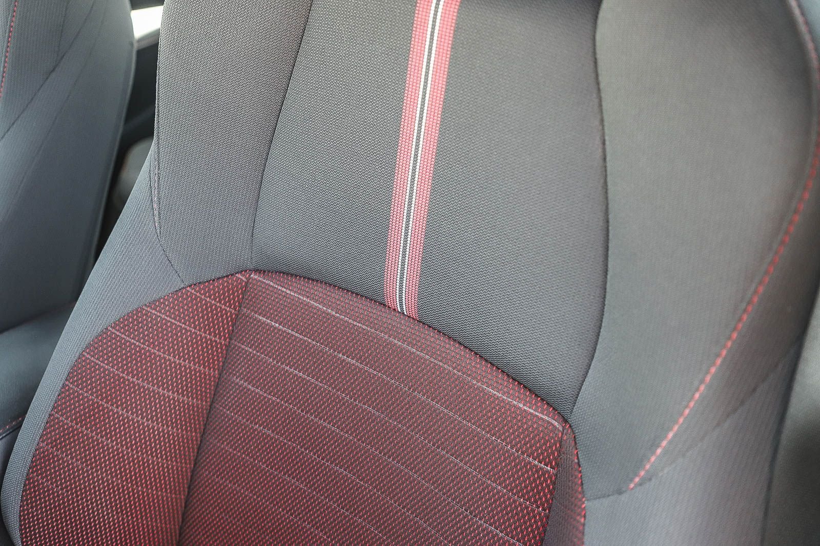 Certified 2025 Toyota Corolla SE FWD image 24