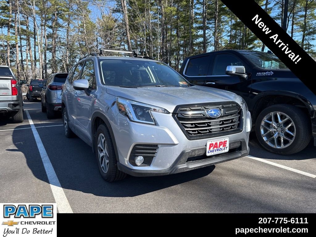 Used 2022 Subaru Forester Premium AWD/4WD image 1