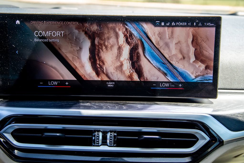 Used 2023 BMW 330i xDrive Sedan w/ Premium Package AWD/4WD image 13