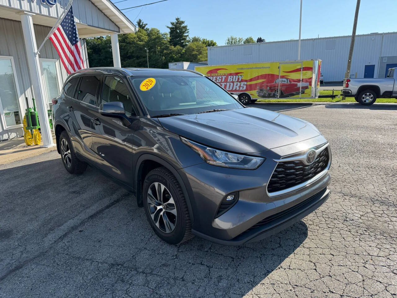 Used 2020 Toyota Highlander XLE AWD/4WD image 7