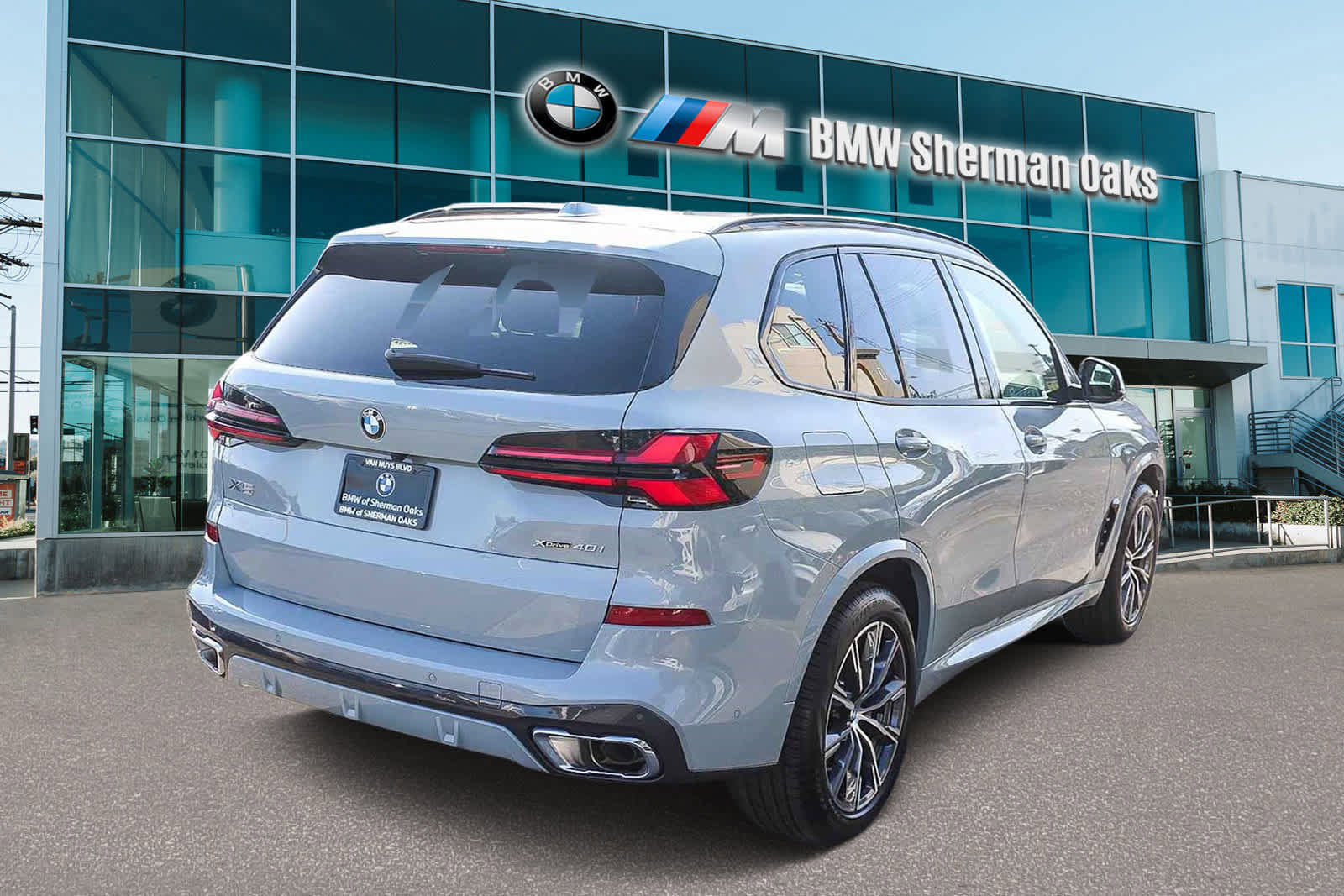 Used 2025 BMW X5 xDrive40i image 4