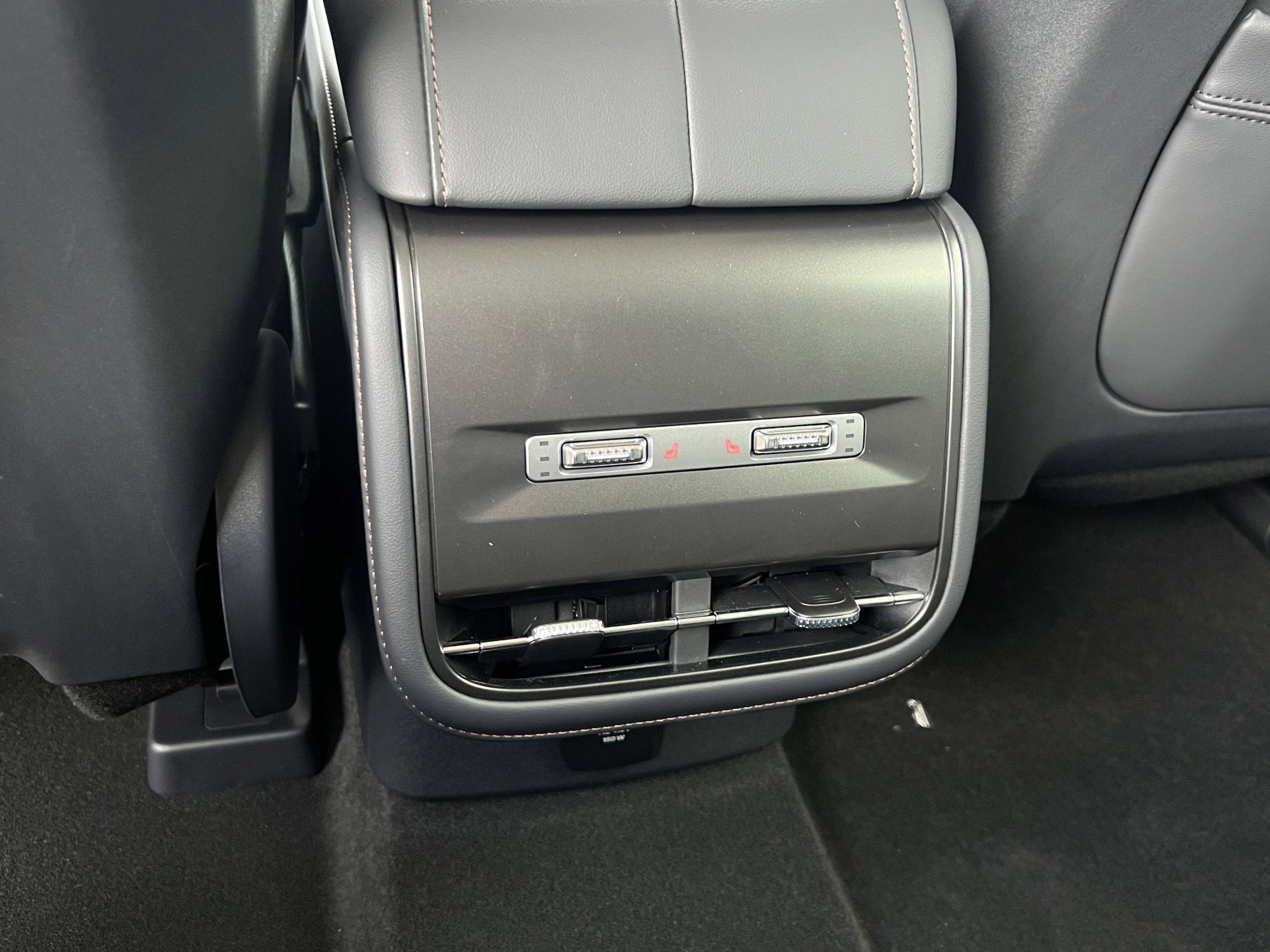 New 2026 Lincoln Nautilus Premier w/ Equipment Group 102A AWD/4WD image 25