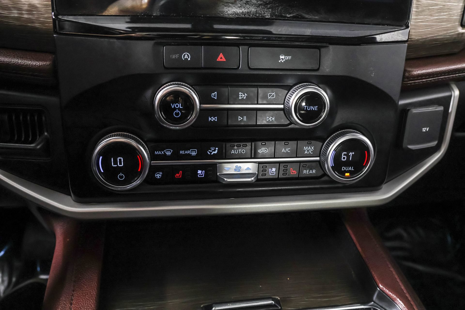 Used 2023 Ford Expedition Limited image 31