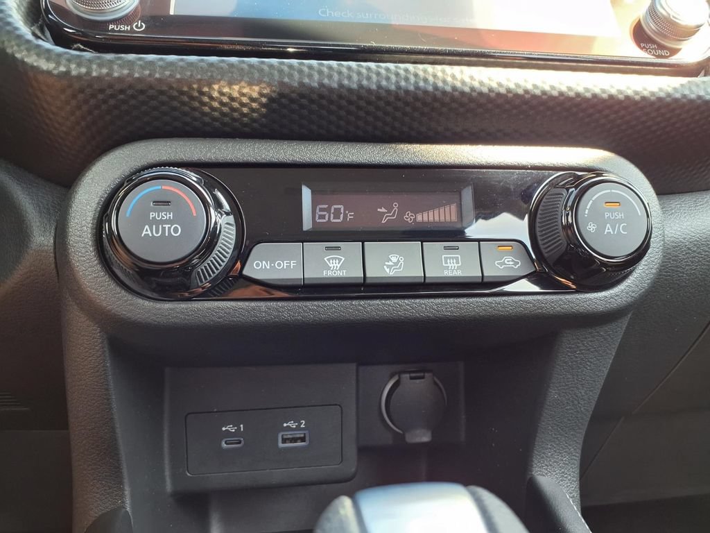 Used 2022 Nissan Kicks SV FWD image 8
