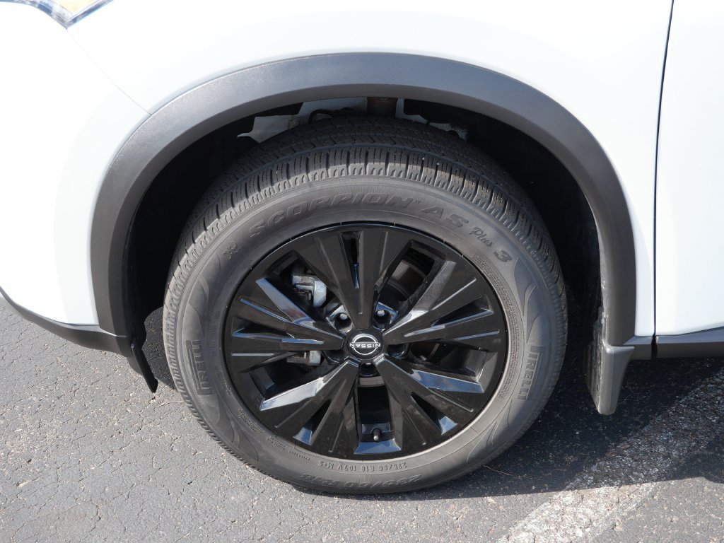 Used 2022 Nissan Rogue SV AWD/4WD image 8