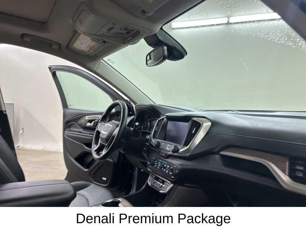 Used 2024 GMC Terrain Denali w/ Denali Premium Package image 19