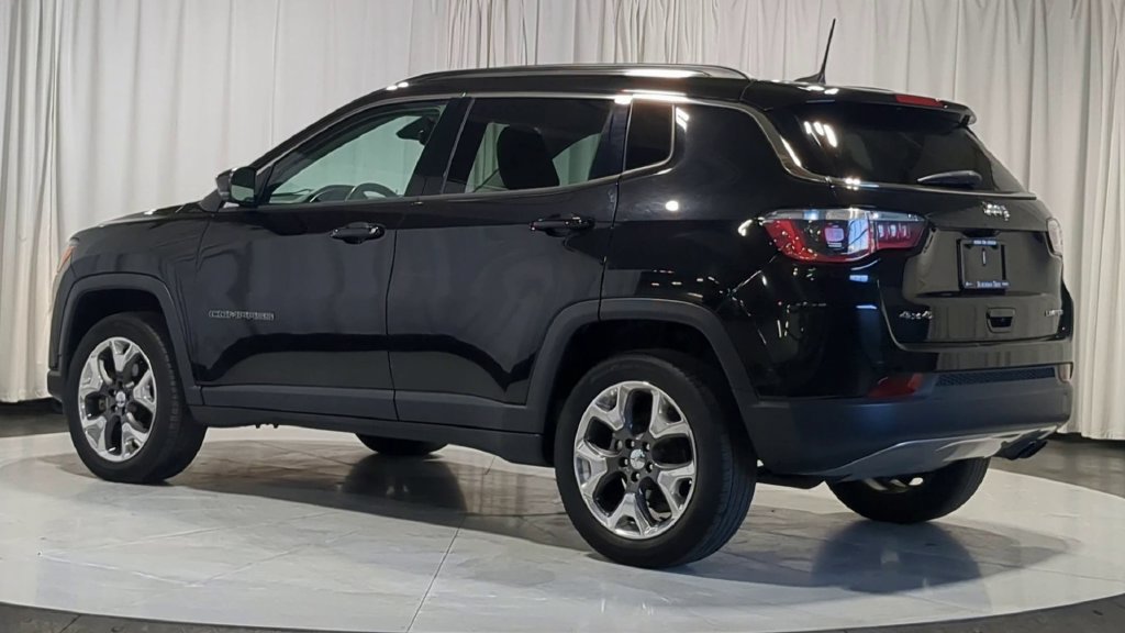 Used 2019 Jeep Compass Limited AWD/4WD image 8