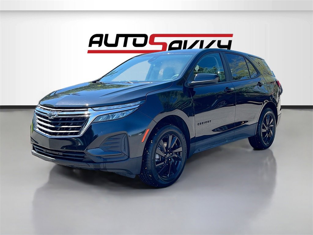 Used 2024 Chevrolet Equinox LS w/ LS Convenience Package image 3