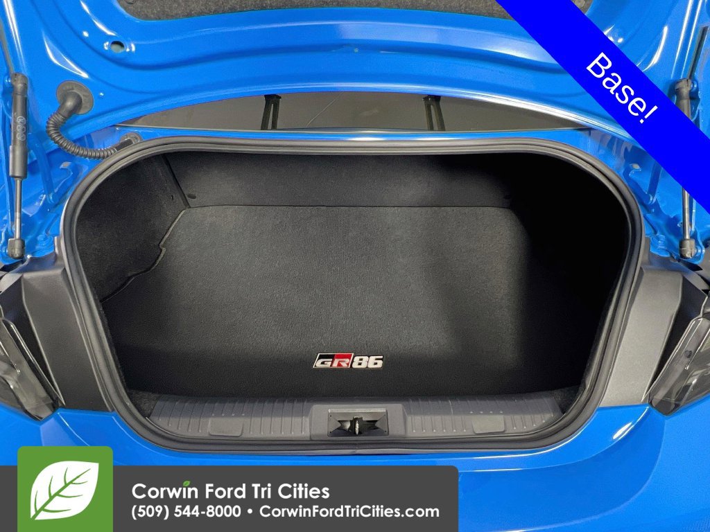 Used 2023 Toyota GR86 RWD image 14