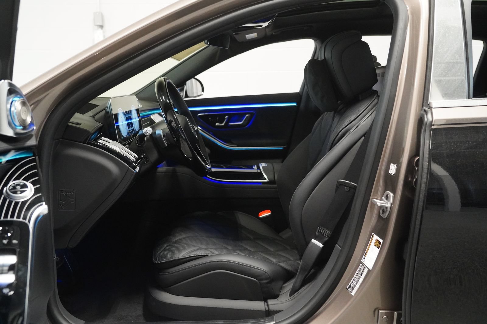 Certified 2025 Mercedes-Benz Maybach S 680 4MATIC image 11