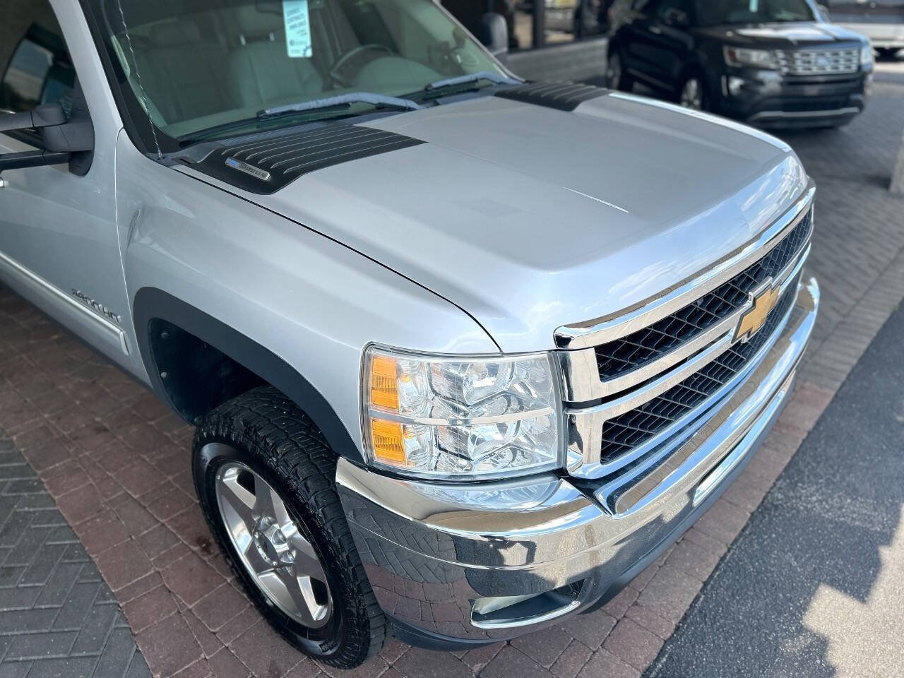 Used 2012 Chevrolet Silverado 2500 LTZ w/ LTZ Plus Package AWD/4WD image 27