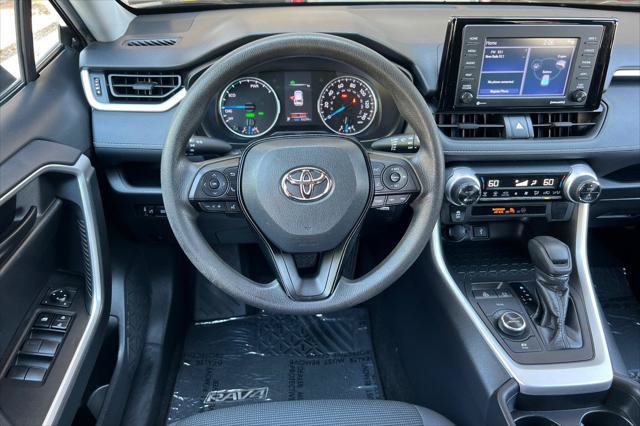 Certified 2021 Toyota RAV4 LE AWD/4WD image 15