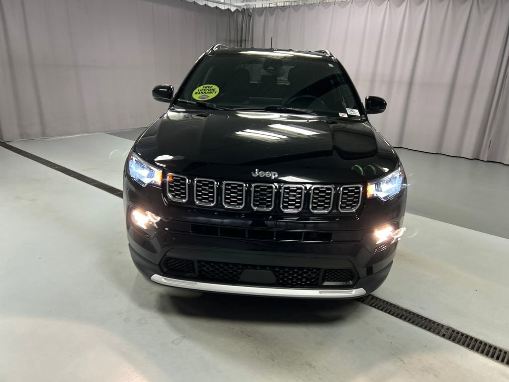 Used 2024 Jeep Compass Limited image 2