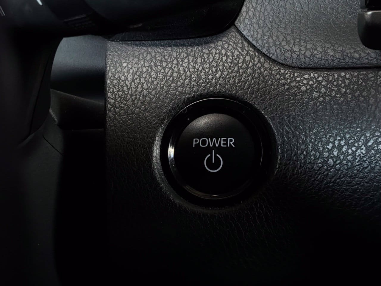 Used 2025 Toyota Camry SE w/ Convenience Package FWD image 29