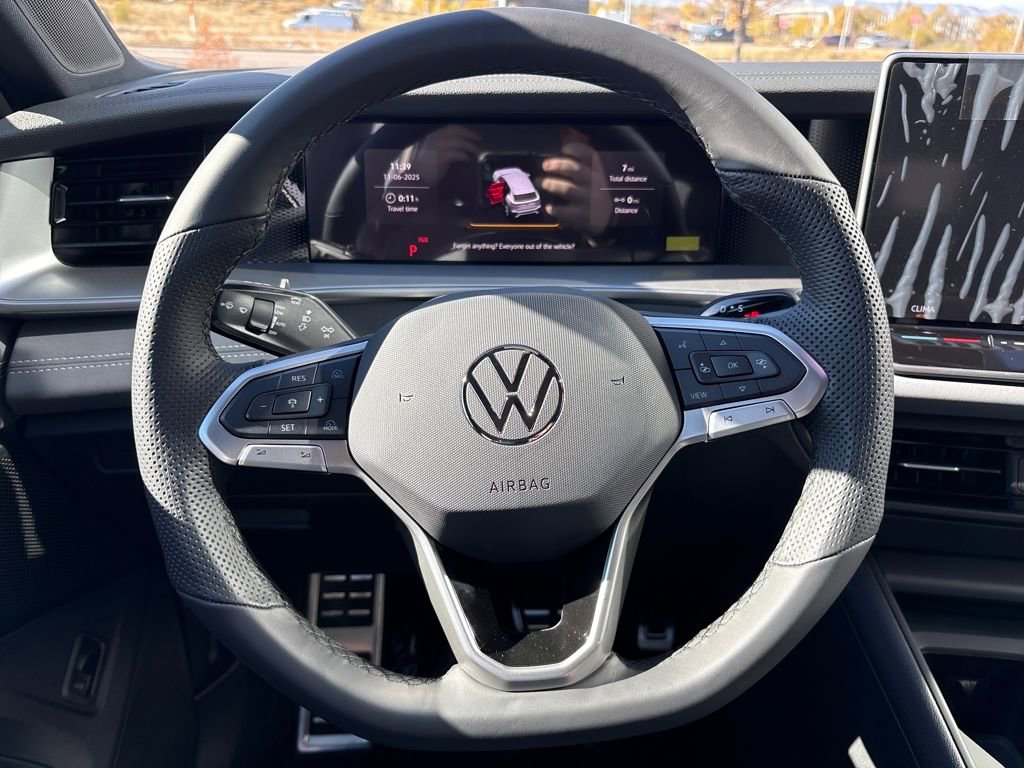 New 2026 Volkswagen Tiguan SE R-Line image 14