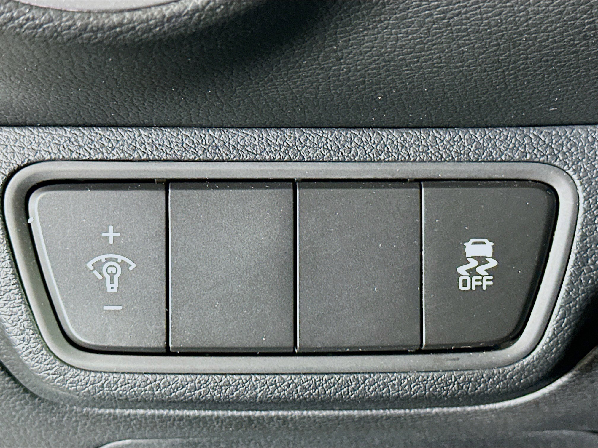 Used 2024 Kia Forte LXS image 17