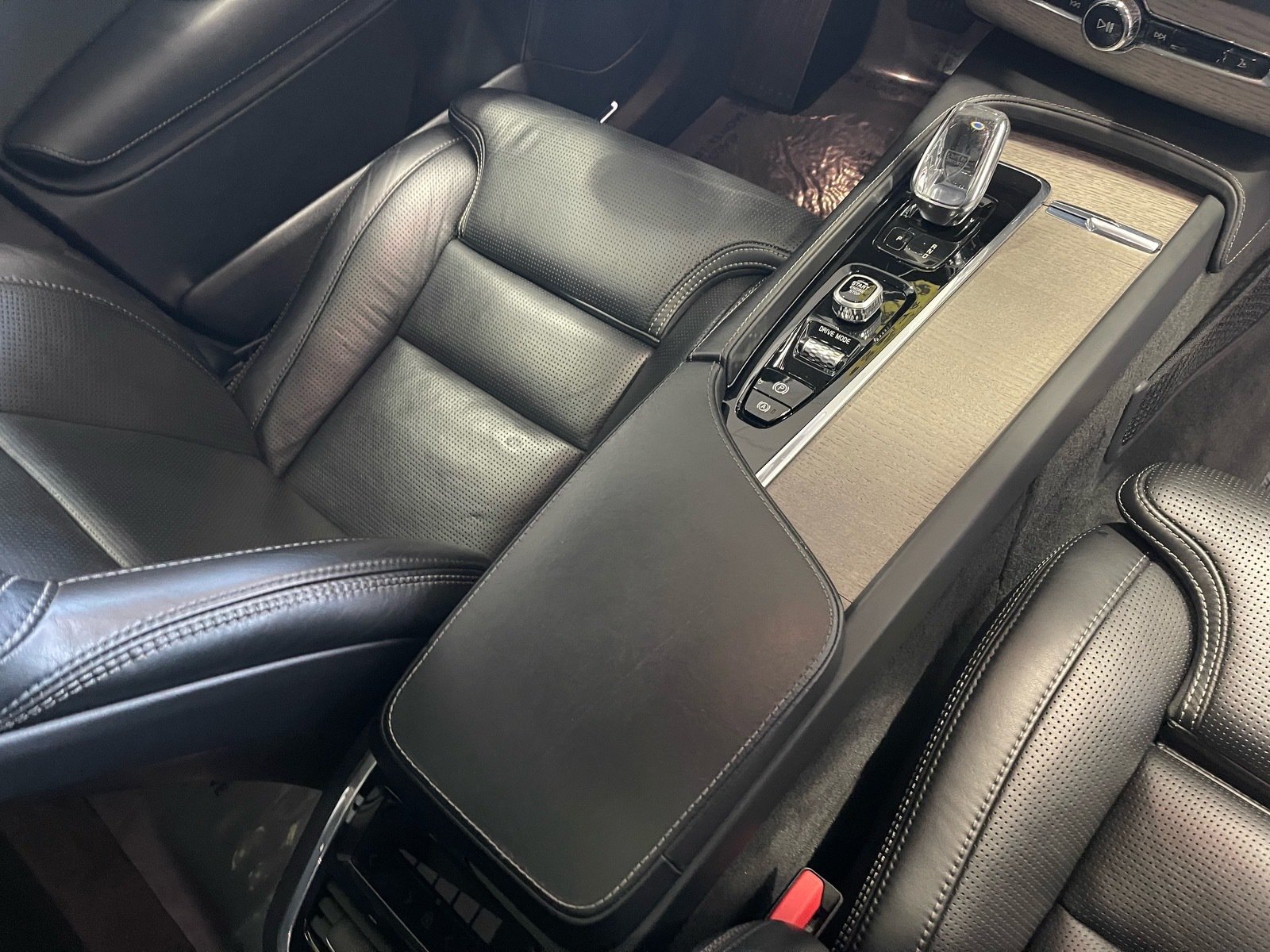 Used 2021 Volvo XC90 T8 Inscription w/ Advanced Package AWD/4WD image 43