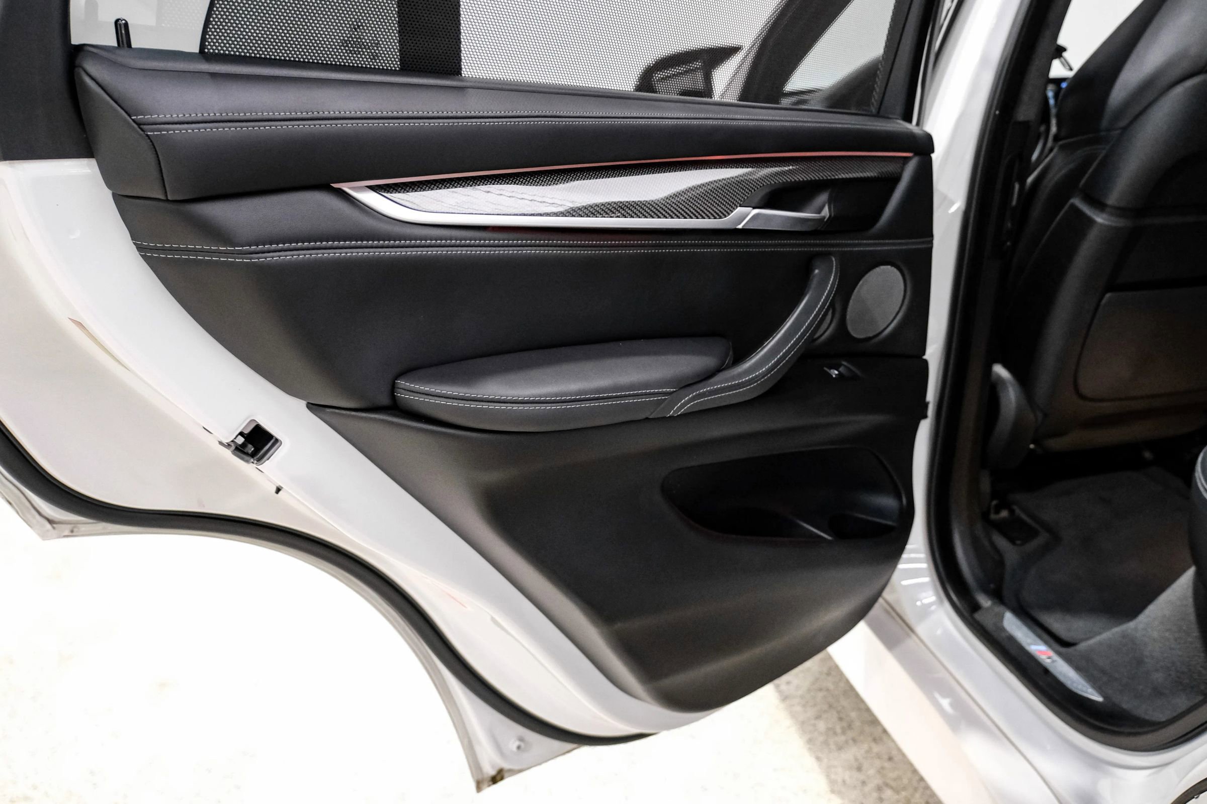 Used 2018 BMW X5 M image 45