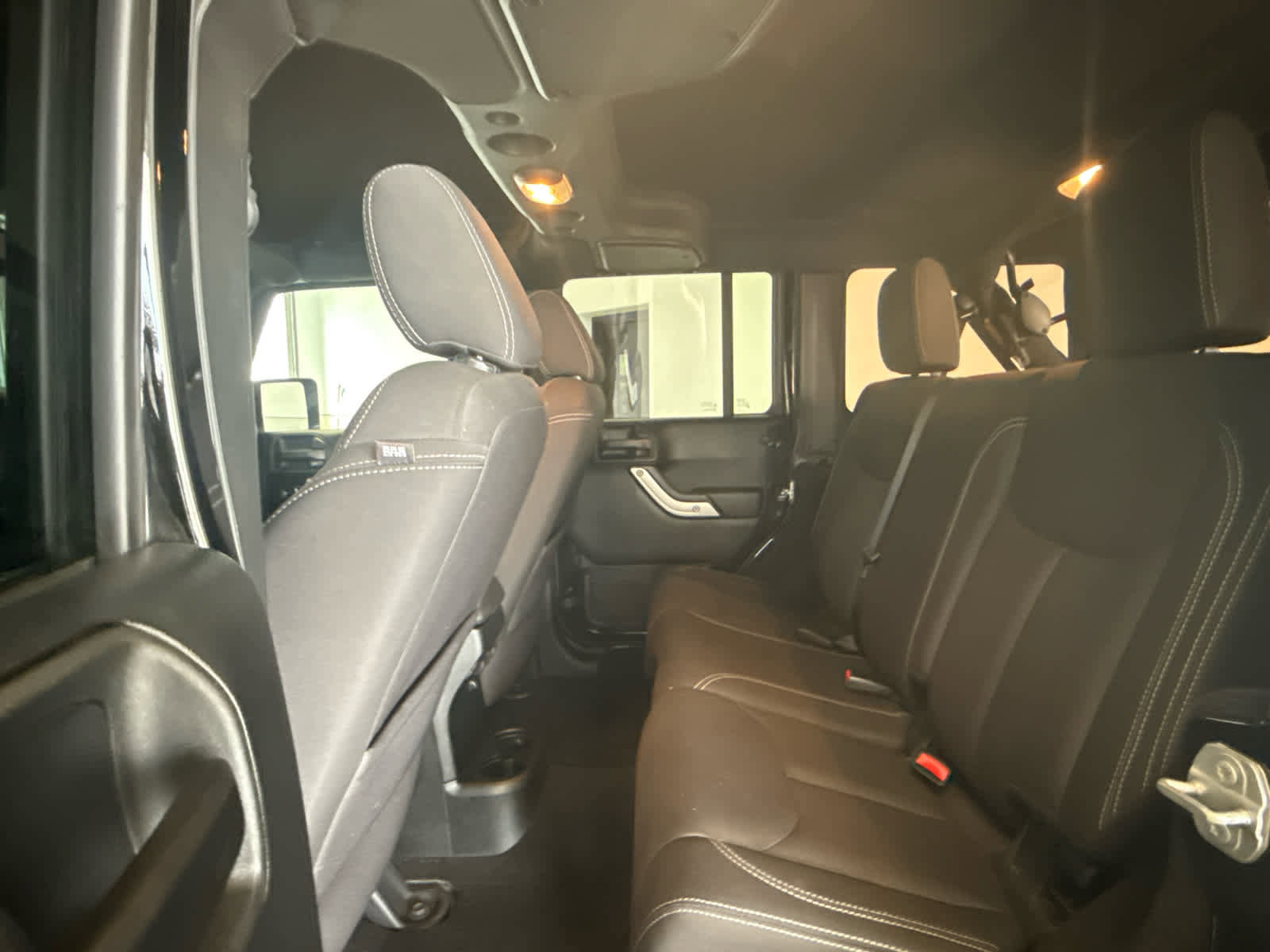 Used 2016 Jeep Wrangler Unlimited Sahara w/ Dual Top Group image 11